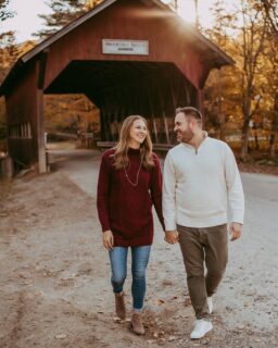 Fall in Vermont just hits different 🍁 Cozy sweaters, golden light, and crisp air that feels like pure magic.

These two wandered through covered bridges and mountain views, laughing the whole way. Just an easy, joy-filled evening surrounded by the best of fall. ❤️

If you had to choose one… would you pick the covered bridge stroll or that mountain overlook?

#stowevt
#stowelocal
#vermontphotographer
#vermontweddingphotographer
#vermontcouplesphotographer
#vermontengagement
#vermontlove
#vermontlife
#vermontfall
#fallinvermont
#newenglandphotographer
#newenglandfall
#newenglandlove
#coveredbridgevermont
#vermontmountains
#mountainviews
#vermontfoliage
#stowephotographer
#stowevermont
#vermontadventure
#vermontelopementphotographer
#vermontelopement
#vermontadventurephotographer
#wildlyvowed
#couplessession
#fallcouplessession
#adventurecouple
#vermontscenery
#vermontmoments
#cozyfallvibes