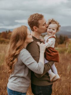 My wedding clients went and made the cutest baby ever. If you see me on the news for “photographer caught trying to smuggle baby in camera bag,” mind your business. 😂

#StoweVermont #StoweLocal #VermontPhotographer #StowePhotographer #VermontFamilyPhotographer #StoweFamilyPhotographer #VermontLife #VermontMoms #802Vermont #VermontMade #FamilyPhotography #LifestyleFamilySession #CandidFamilyPhotos #ParenthoodUnfiltered #TinyHumanMagic #MotherhoodThroughMyLens #FatherhoodMoments #FromIDoToBaby #StorytellingPhotography #AuthenticConnection #RealMomentsRealPeople #UnposedAndPerfect #MagicInTheMess #ChasingLight #DocumentaryStylePhotography #HeartFirstPhotography #ThisIsParenthood #SavannahBrownPhotography #EverydayMagic