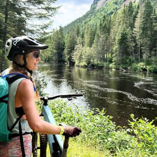 A few days of bikes, big climbs, sketchy descents, waterfalls, good food, and the kind of laughing that makes your face hurt.

Vallée Bras-du-Nord, Sentier du Moulin, you were so good. 🤍

#MountainBiking #GirlsWhoRide #MTBWomen #ValleeBrasDuNord #QuebecAdventure