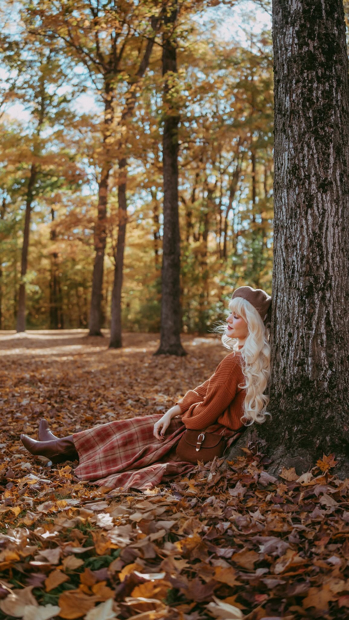 When you somehow make fall in Vermont look romantic all by yourself. 🍂

@theemeraldslipper it was such a pleasure spending time with you and capturing a little of your magic in one of the most beautiful places to be this time of year.

Vermont really showed off for this one.

#VermontInTheFall #VermontPhotographer #VermontFoliage #FallPortraits #VisitVermont