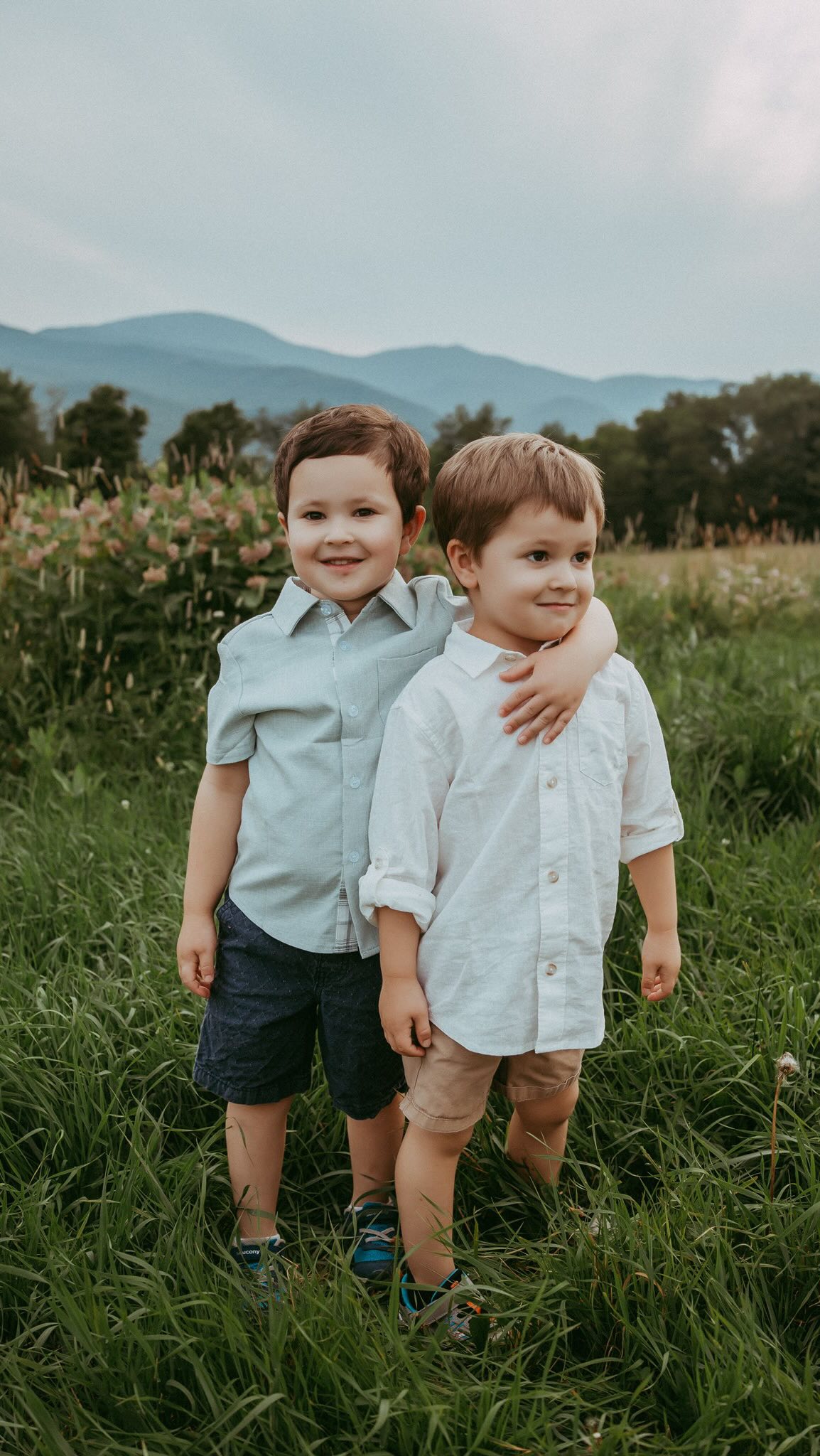Some of the sweetest moments happen when you let them play.

The giggles, the chaos, the made-up games, the way they run back for one more hug. Those are the moments you’ll want to remember most.

#vermontfamilyphotographer #stowevermont #candidfamilyphotography #lifestylefamilyphotographer #stowelocal