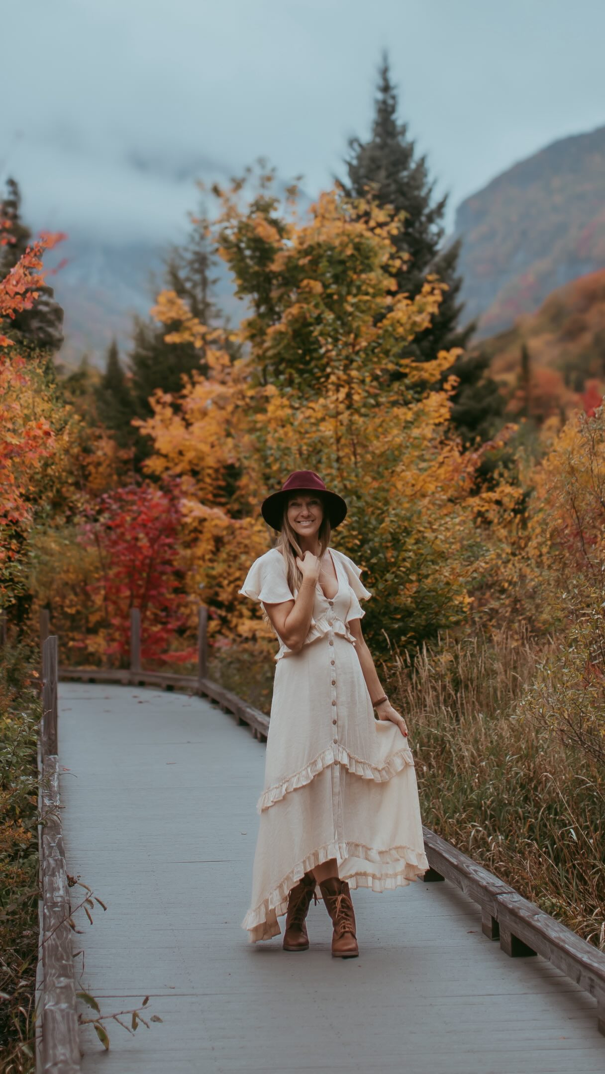 Hey there, I’m Savannah. Photographer, creator, and seeker of deeper meaning, real connection, and the beauty tucked into everyday life.

This is my tenth fall in Stowe, Vermont, and somehow I’m still completely amazed by this place. Every year the foliage feels a little different, and every year I find myself stopping to take it all in.

For those of you who will find yourself in front of my lens this fall, or in any season, thank you. Thank you for trusting me with your families, your love, your growing kids, your milestones, and the little pieces of your life that you want to remember.

I think that’s why I photograph people in the first place. Because life moves quickly, seasons change, kids grow, people fall in love, and somehow a photograph can hold a tiny piece of it still.

Being invited into people’s lives in this way is something I feel incredibly lucky to do. Ten years in, I still don’t think I’ll ever take it for granted.

If you’re new here, welcome. I’m really glad you’re here. 🤎